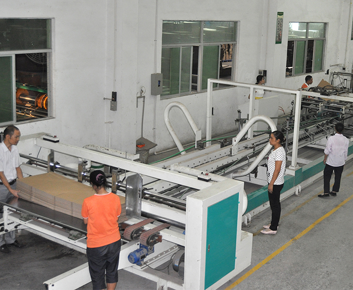 High-speed automatic box gluer